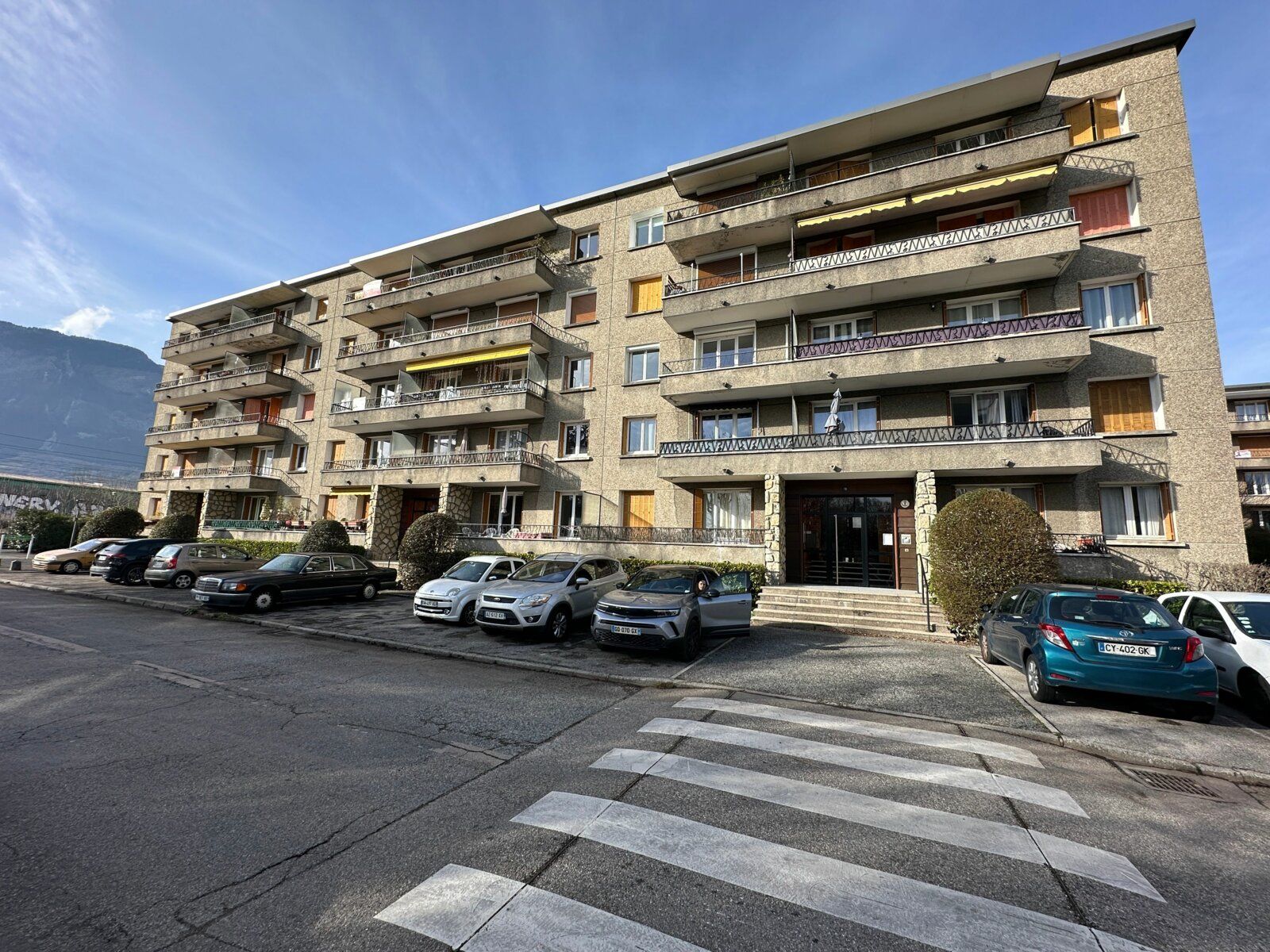 Appartement à vendre 3 63m2 à Saint-Égrève vignette-1