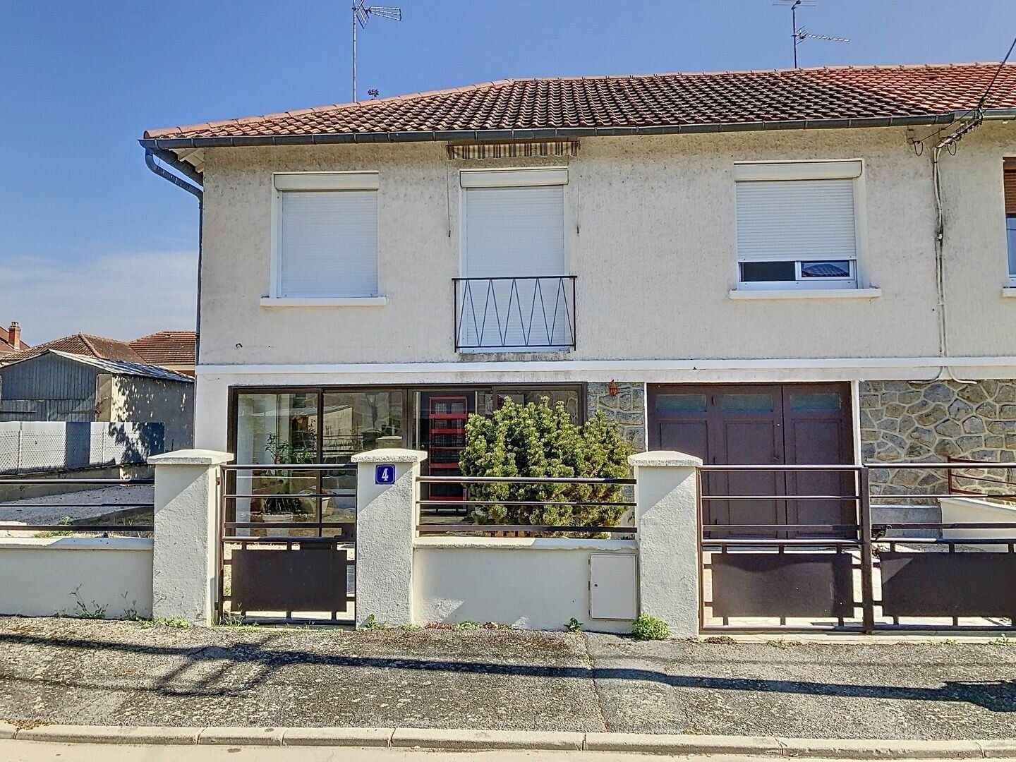 Maison à vendre 3 m2 à Montluçon vignette-2