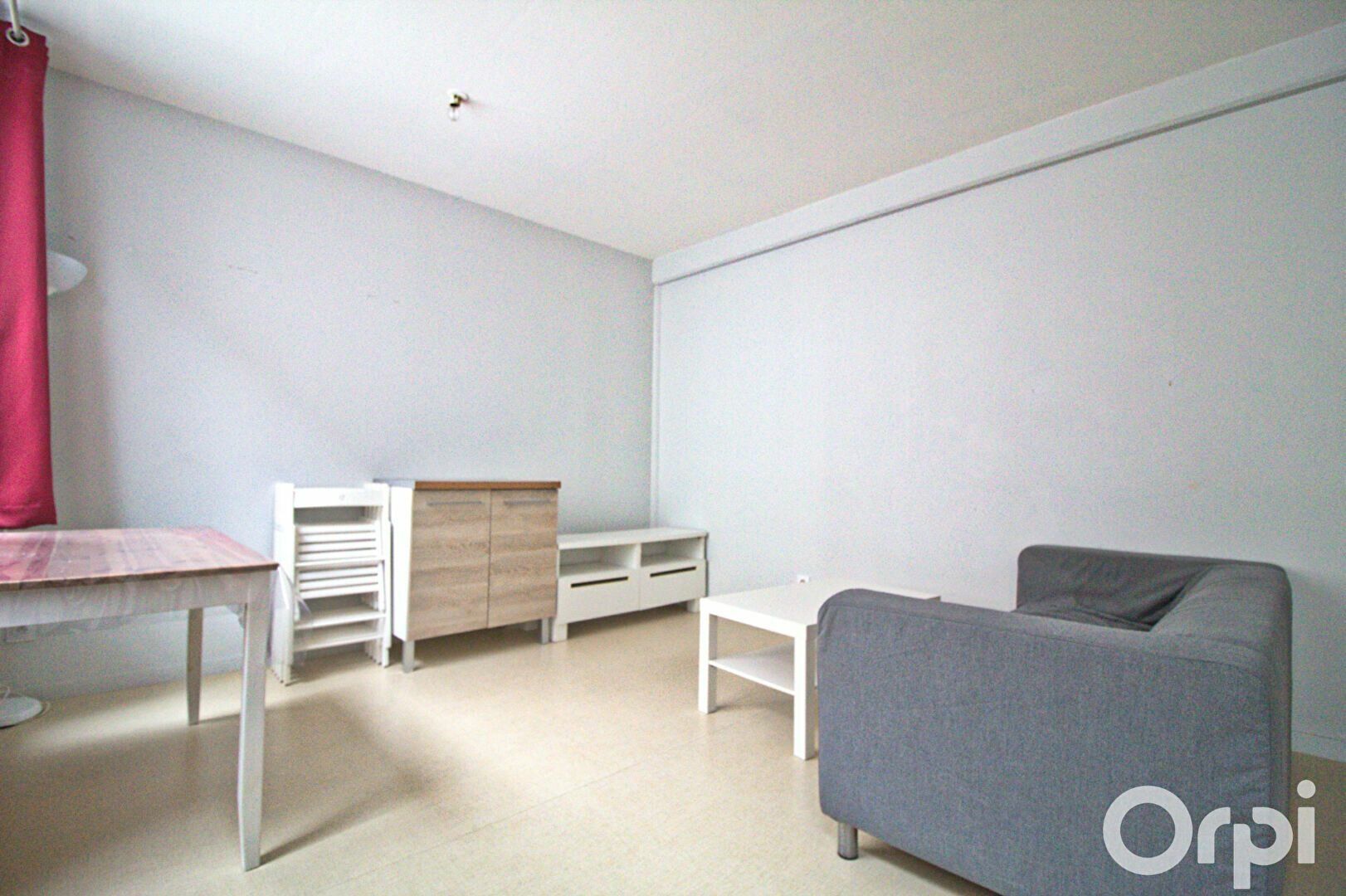 Appartement à louer 3 57.7m2 à Castanet-Tolosan vignette-2