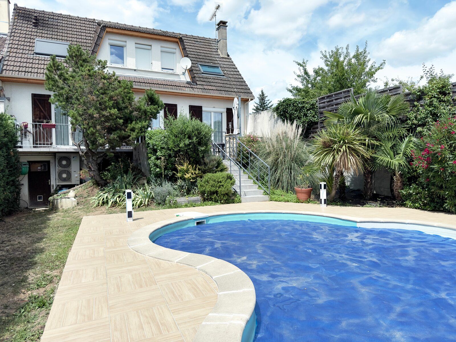 Maison à vendre 6 127m2 à Boussy-Saint-Antoine vignette-1
