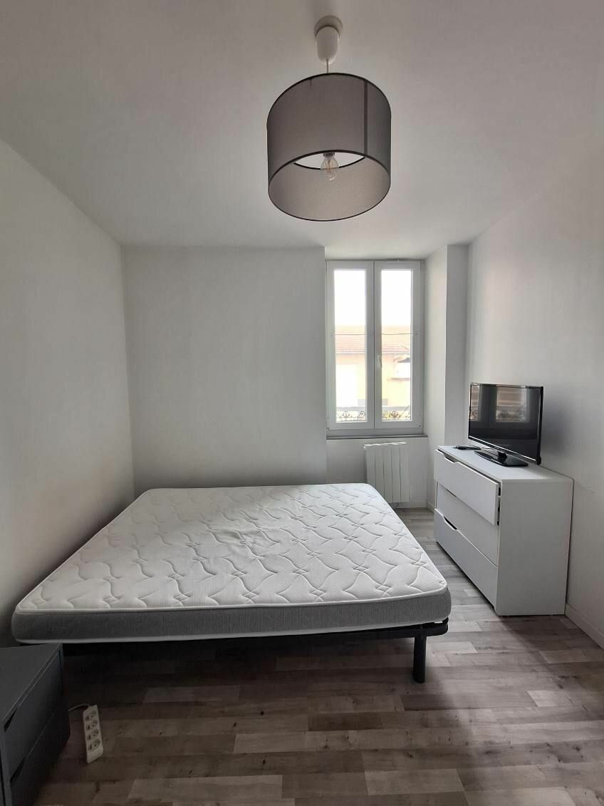 Appartement à louer 2 28m2 à Limoges vignette-3