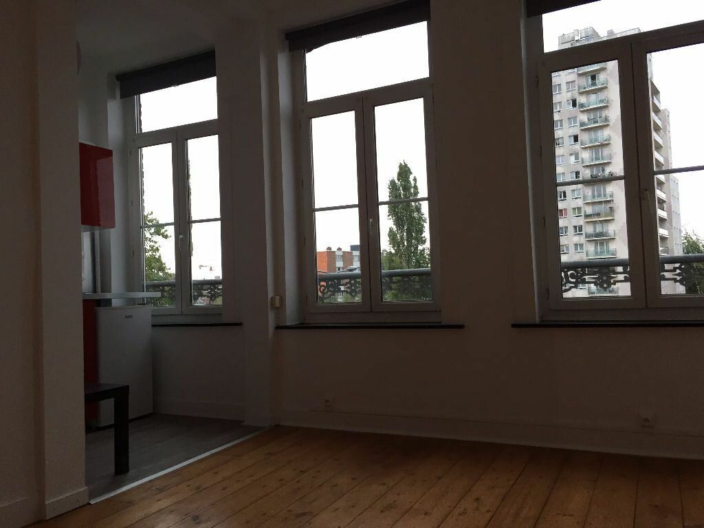 Appartement à louer 2 m2 à Lille vignette-4