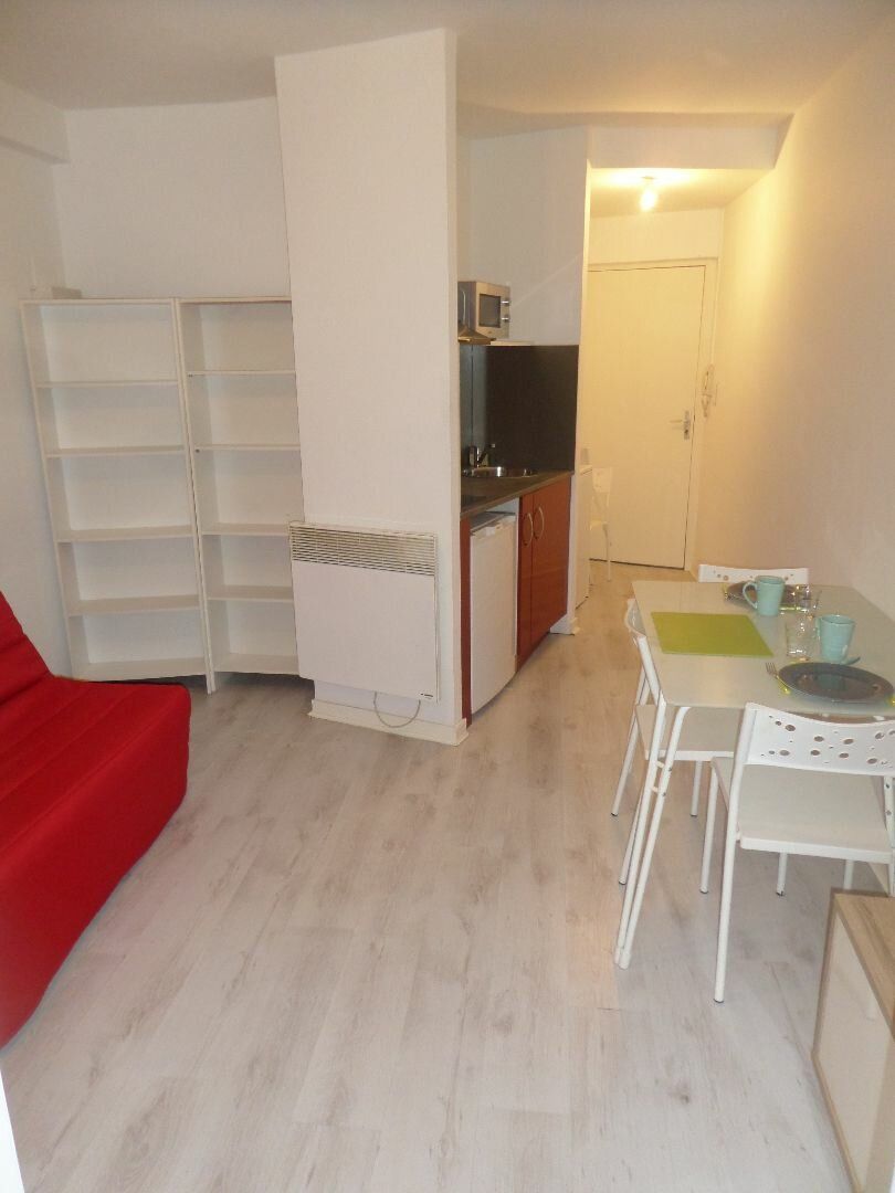 Appartement à louer 1 21m2 à Limoges vignette-2