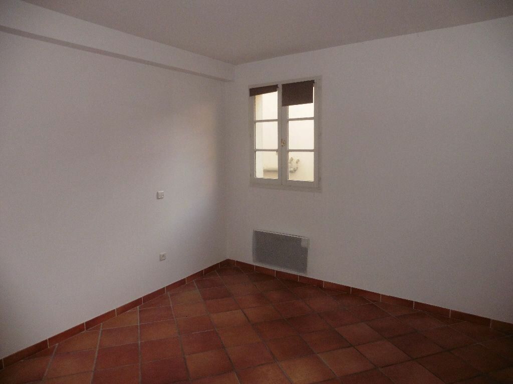 Appartement à louer 3 m2 à Avignon vignette-5