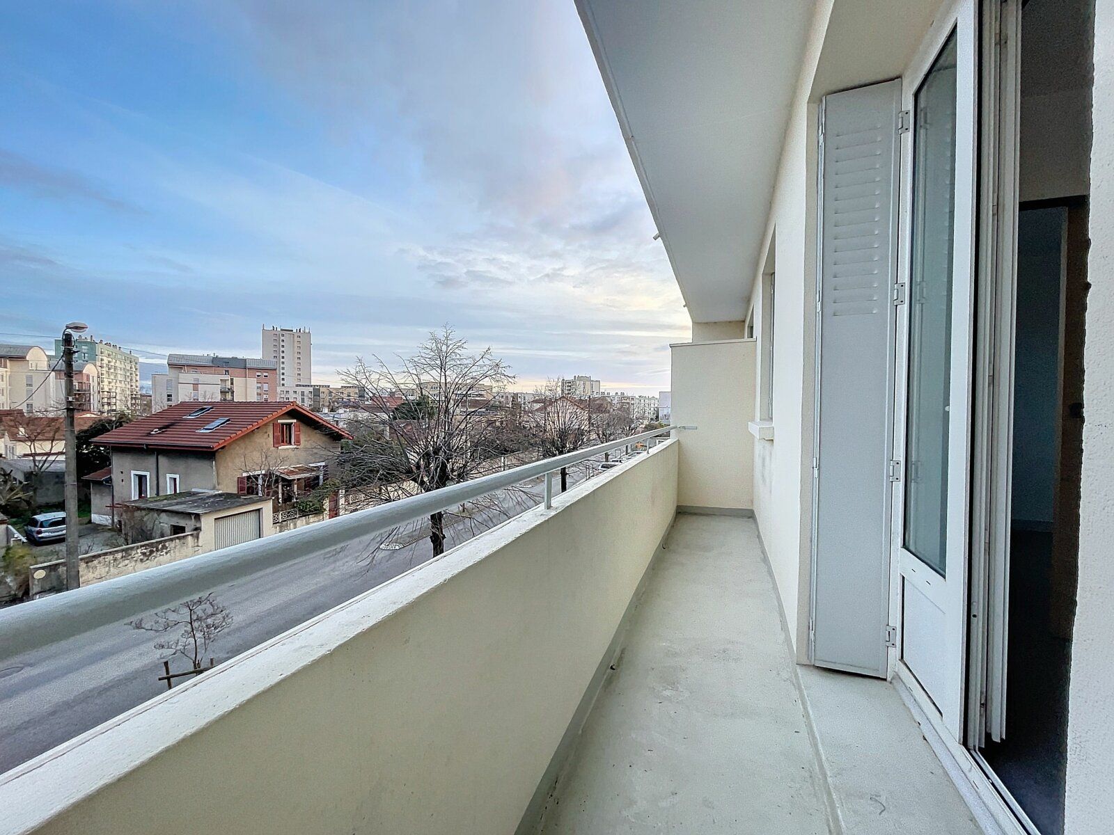 Appartement à vendre 3 59.72m2 à Bourg-lès-Valence vignette-1