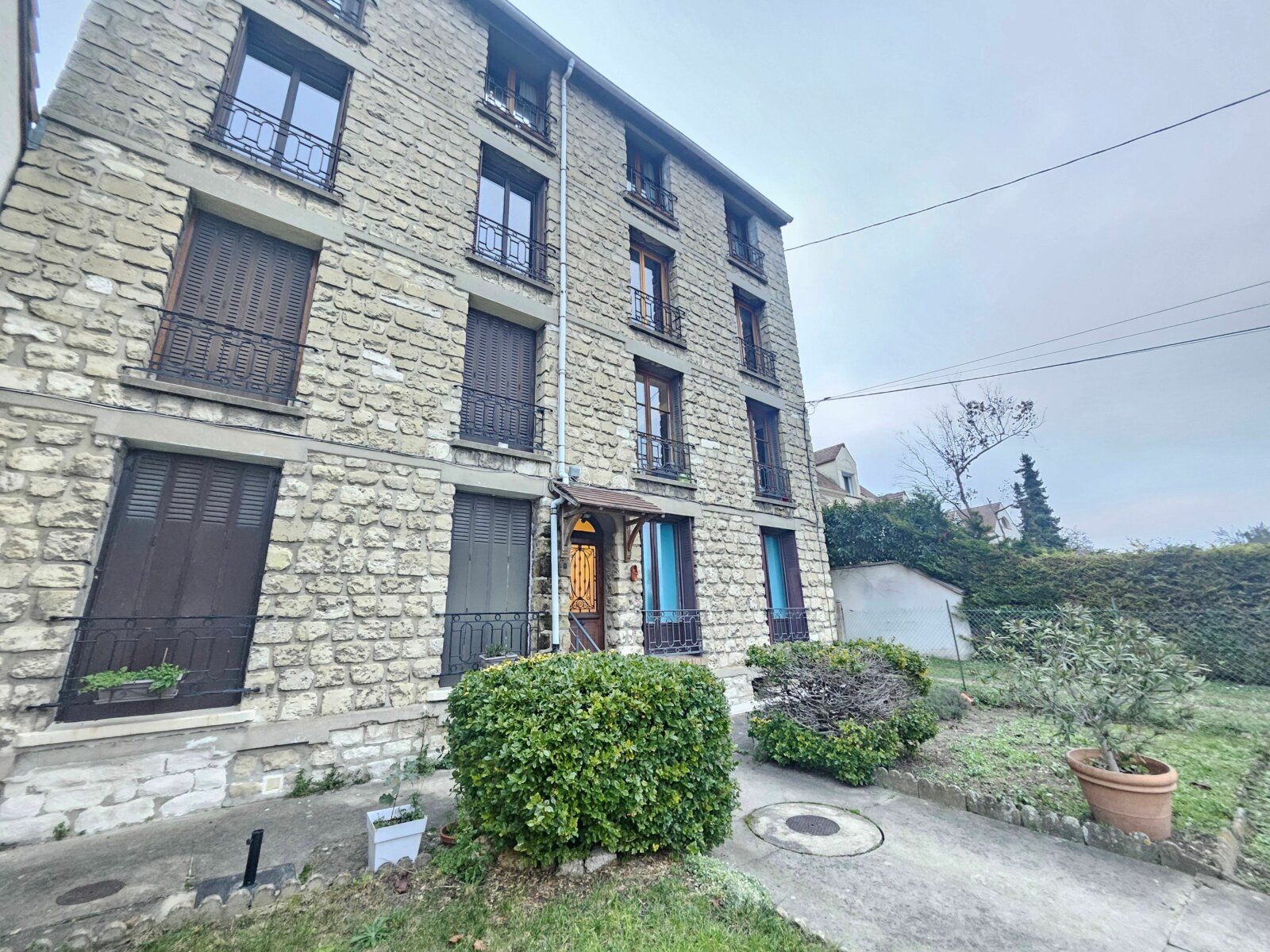 Appartement à vendre 2 m2 à Carrières-sur-Seine vignette-5