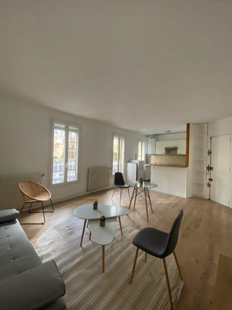 Appartement à vendre 1 55.69m2 à Saint-Ouen vignette-1