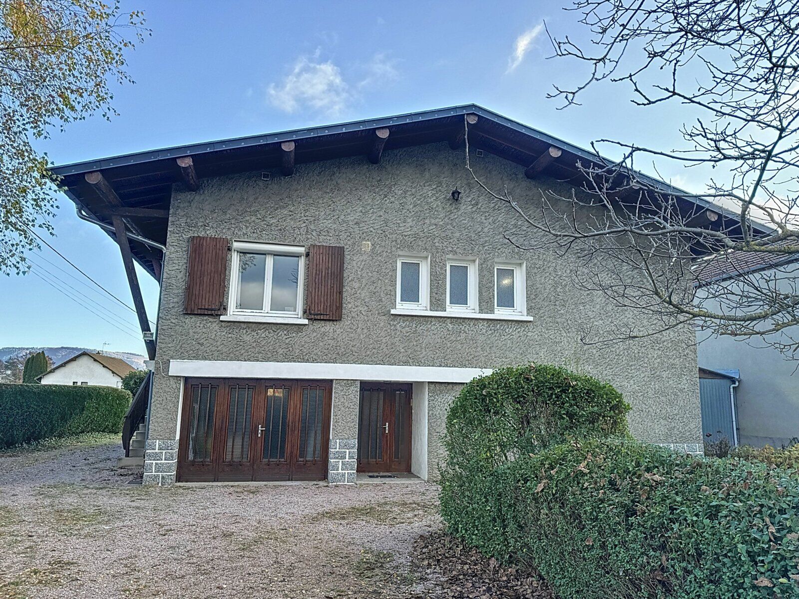 Maison à vendre 5 145m2 à Le Mayet-de-Montagne vignette-3