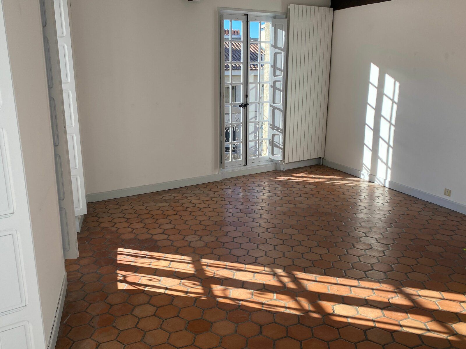Appartement à vendre 4 120m2 à Avignon vignette-3