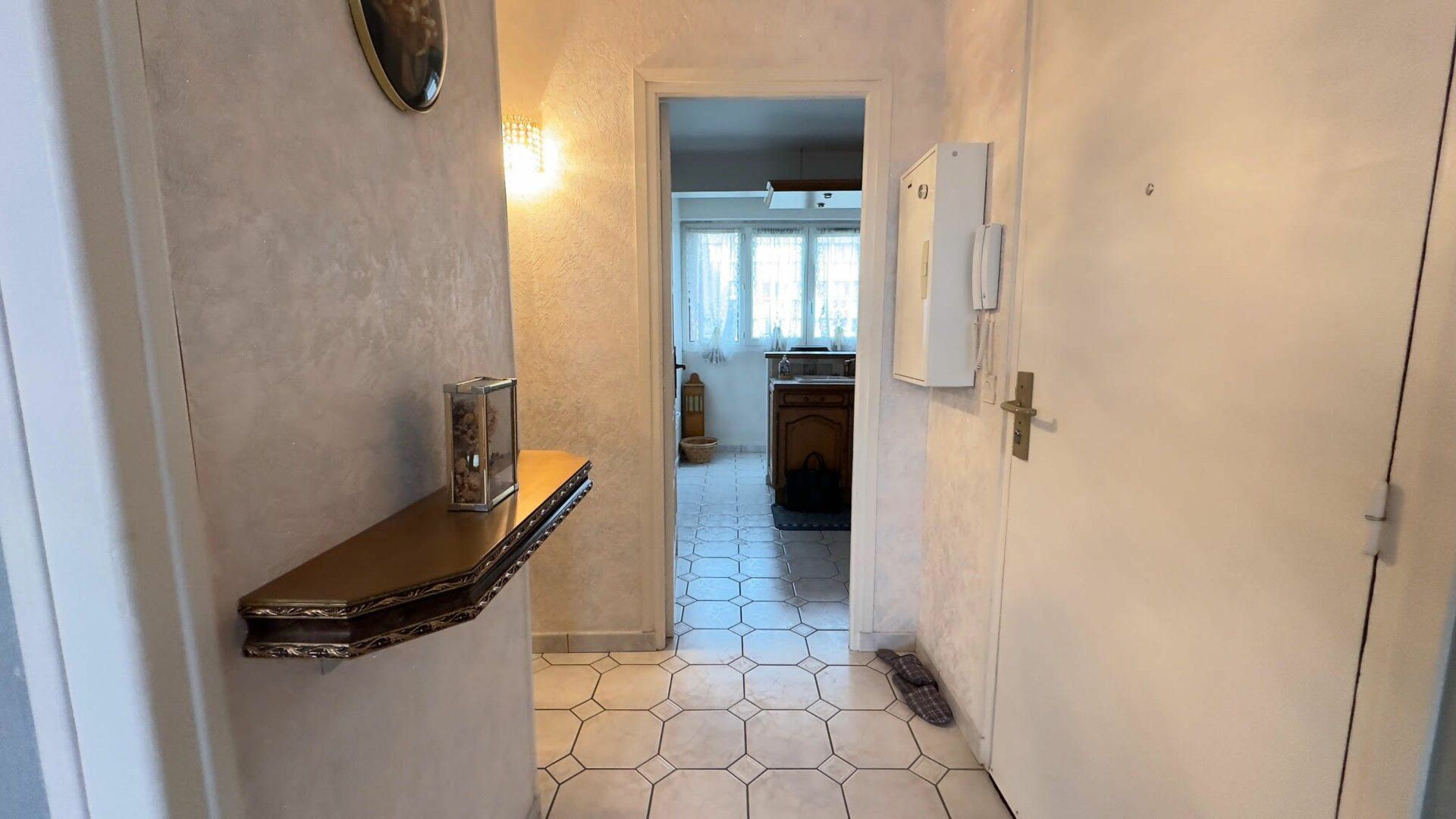 Appartement à vendre 4 m2 à Neuilly-sur-Marne vignette-2