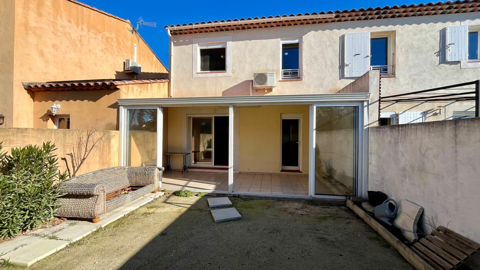 Maison à vendre 4 m2 à Istres vignette-2