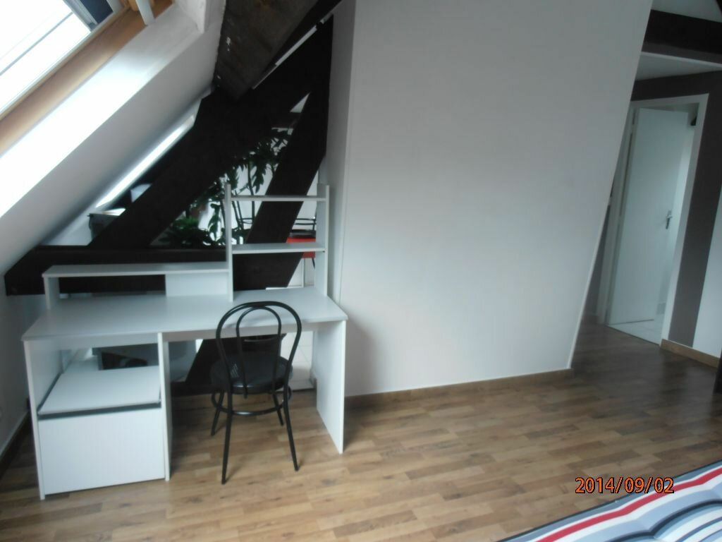Appartement à louer 1 m2 à Beauvais vignette-2