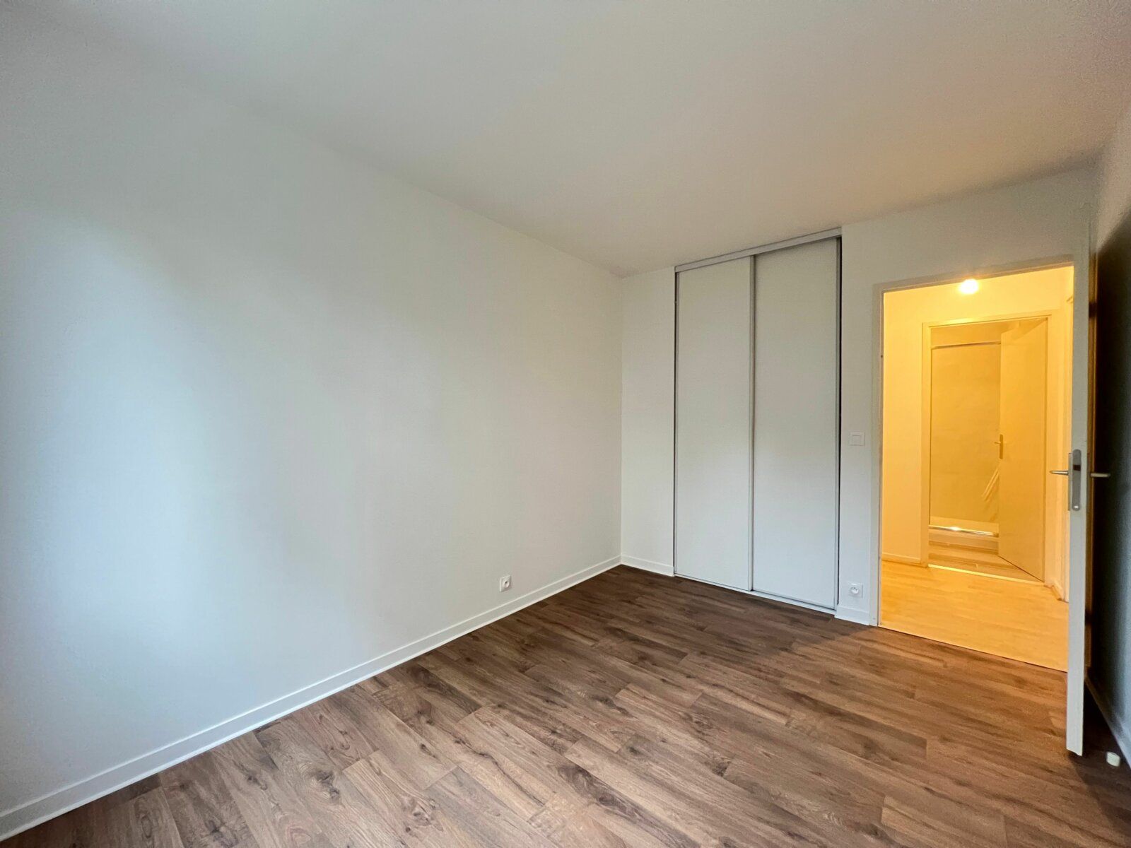 Appartement à vendre 3 m2 à Neuilly-sur-Marne vignette-9