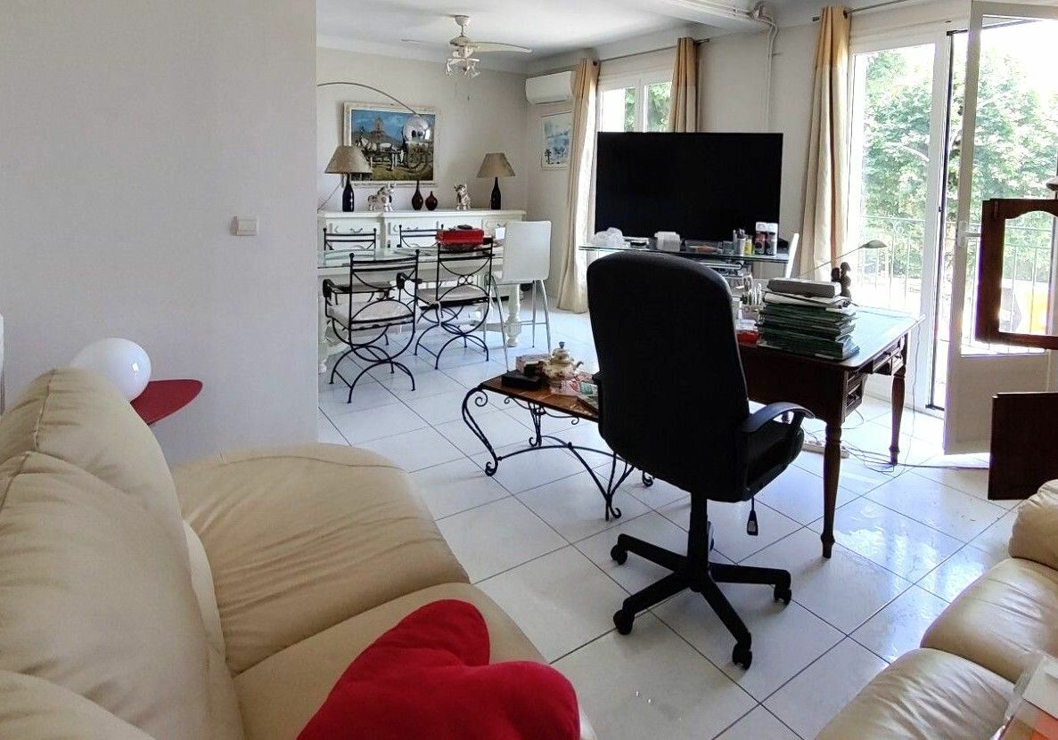 Appartement à vendre 4 95m2 à Saint-Laurent-du-Var vignette-3