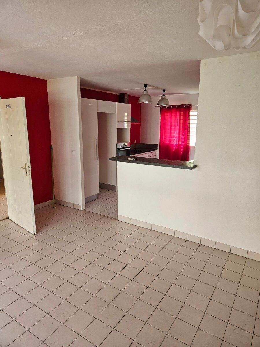 Appartement à vendre 3 m2 à Petit-Bourg vignette-2