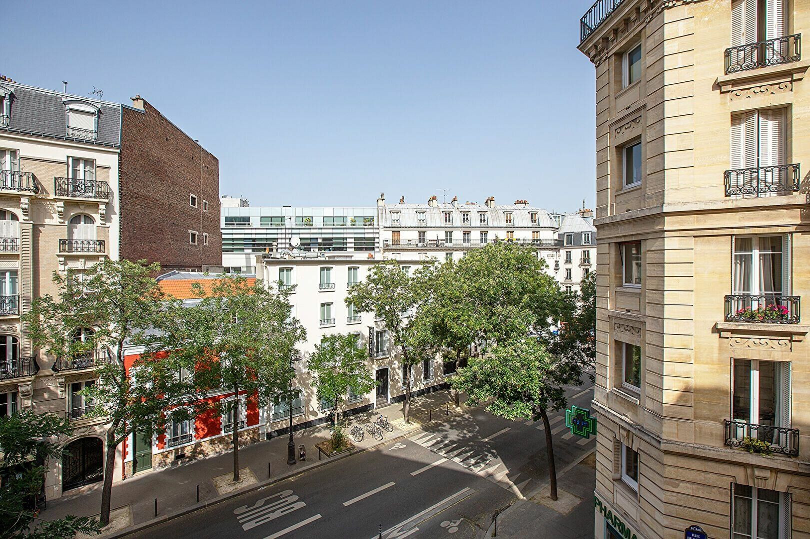 Appartement à vendre 4 69.88m2 à Paris 14 vignette-2