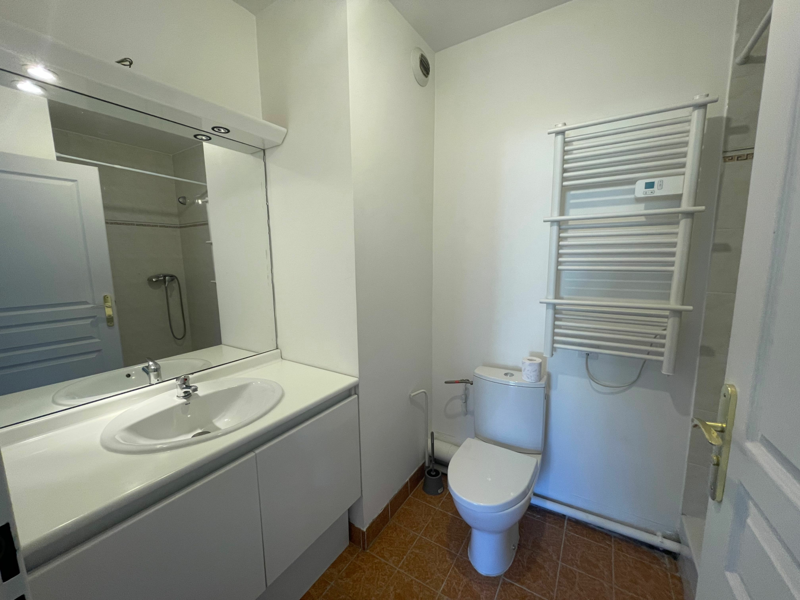 Appartement à louer 1 m2 à Toulon vignette-6