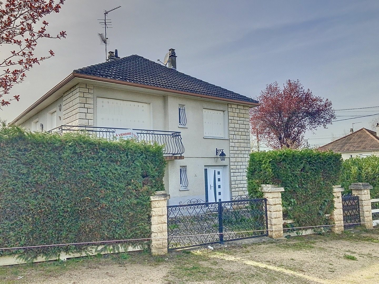 Maison à vendre 4 m2 à Lavault-Sainte-Anne vignette-1