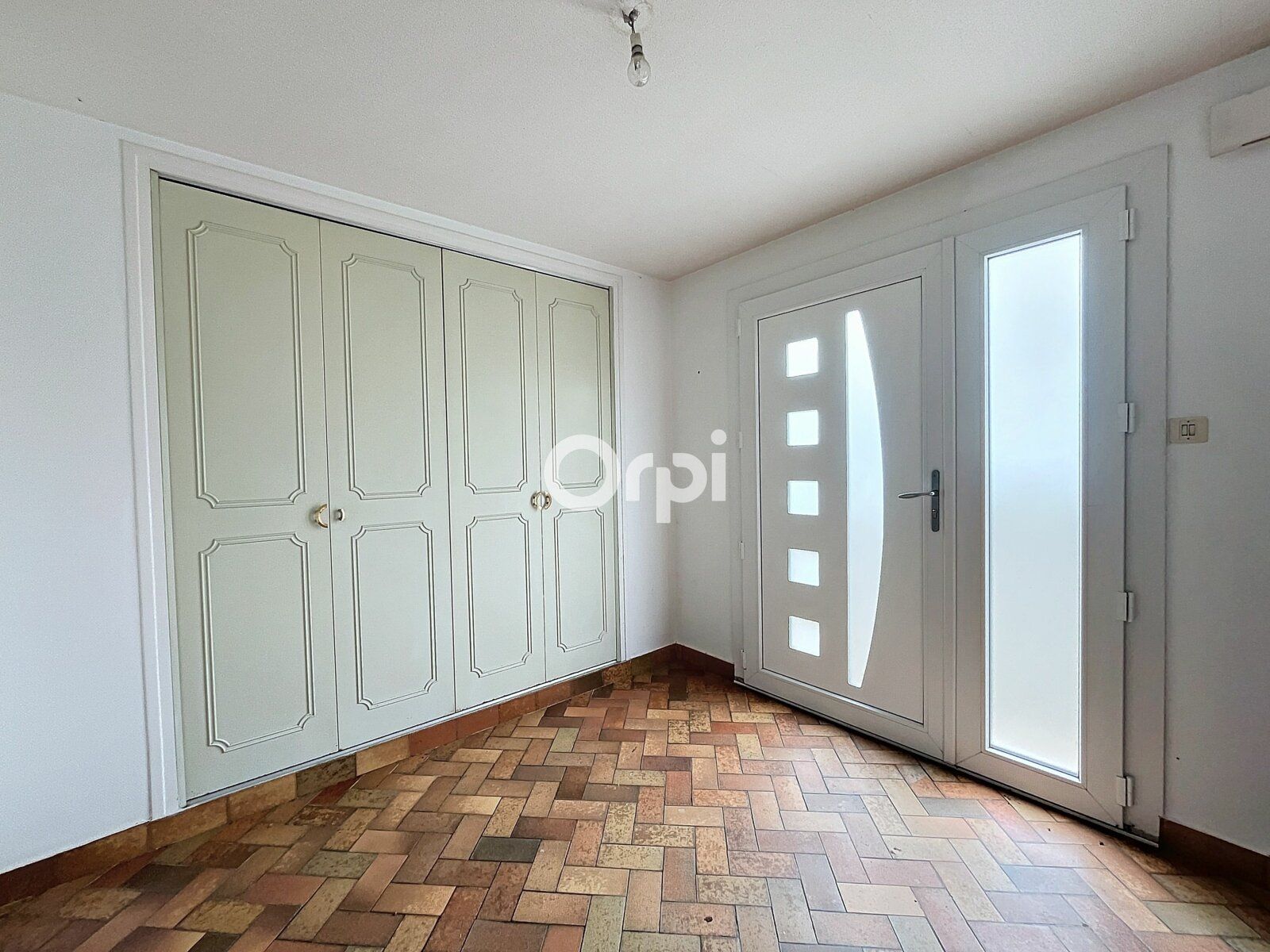 Maison à vendre 4 m2 à Lavault-Sainte-Anne vignette-11