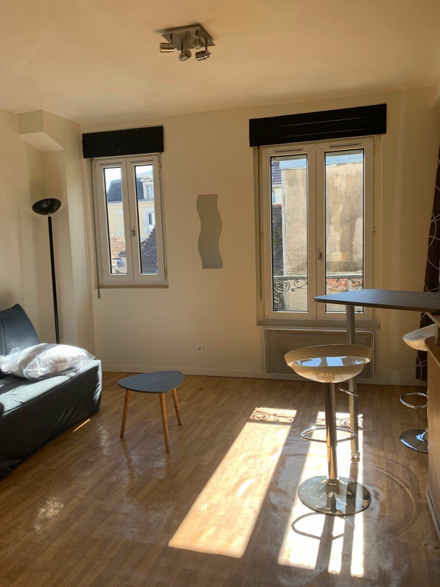 Appartement à louer 1 20.12m2 à Auxerre vignette-1