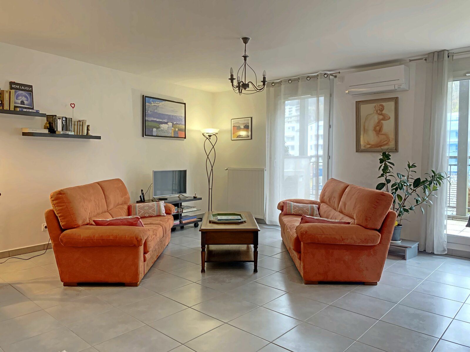 Appartement à vendre 4 115m2 à Aix-les-Bains vignette-1