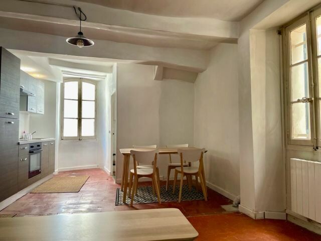 Appartement à louer 3 49m2 à La Cadière-d'Azur vignette-2