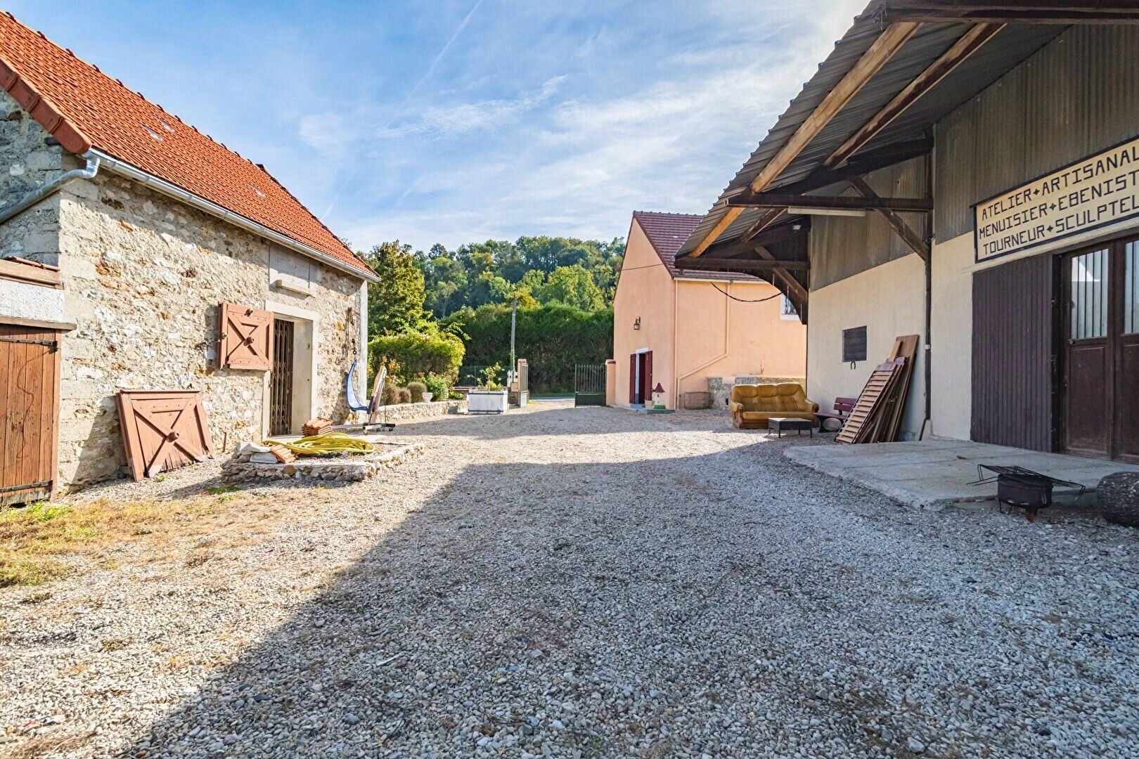 Maison à vendre 5 140m2 à Reuilly-Sauvigny vignette-1