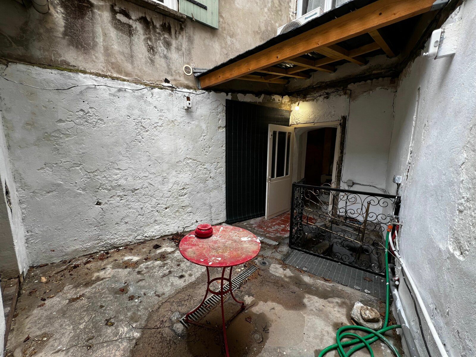 Maison à louer 2 m2 à Arles vignette-2