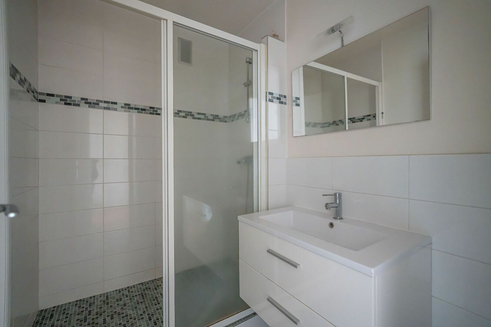Appartement à vendre 3 65.6m2 à Joinville-le-Pont vignette-7
