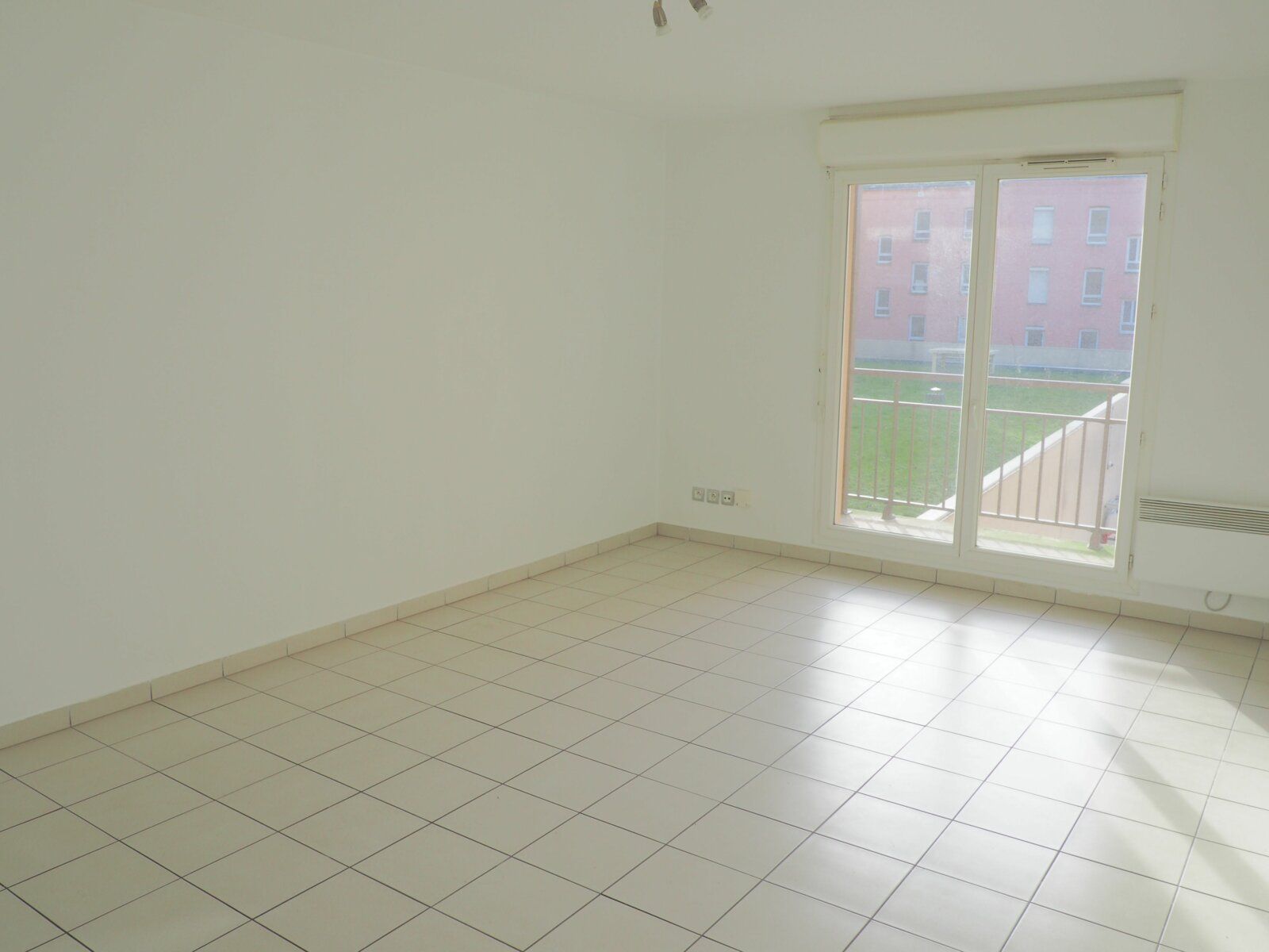 Appartement à louer 3 63.6m2 à Le Havre vignette-3