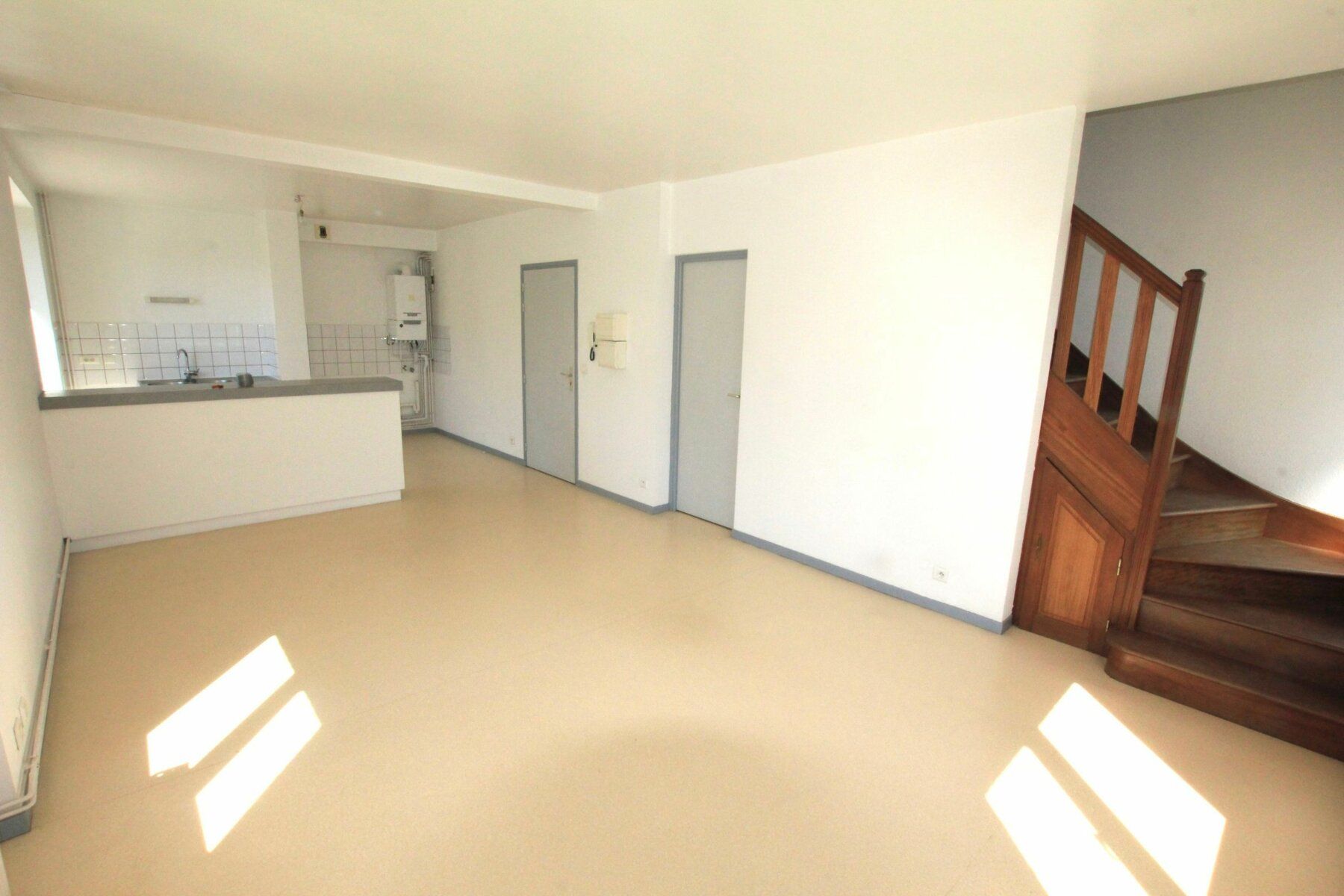 Appartement à louer 3 m2 à Saint-Flour vignette-3