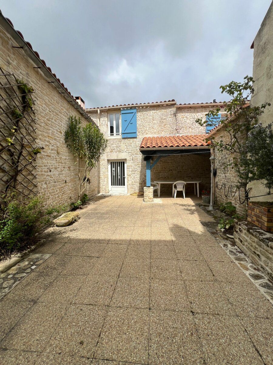 Maison à vendre 5 m2 à Le Château-d'Oléron vignette-1