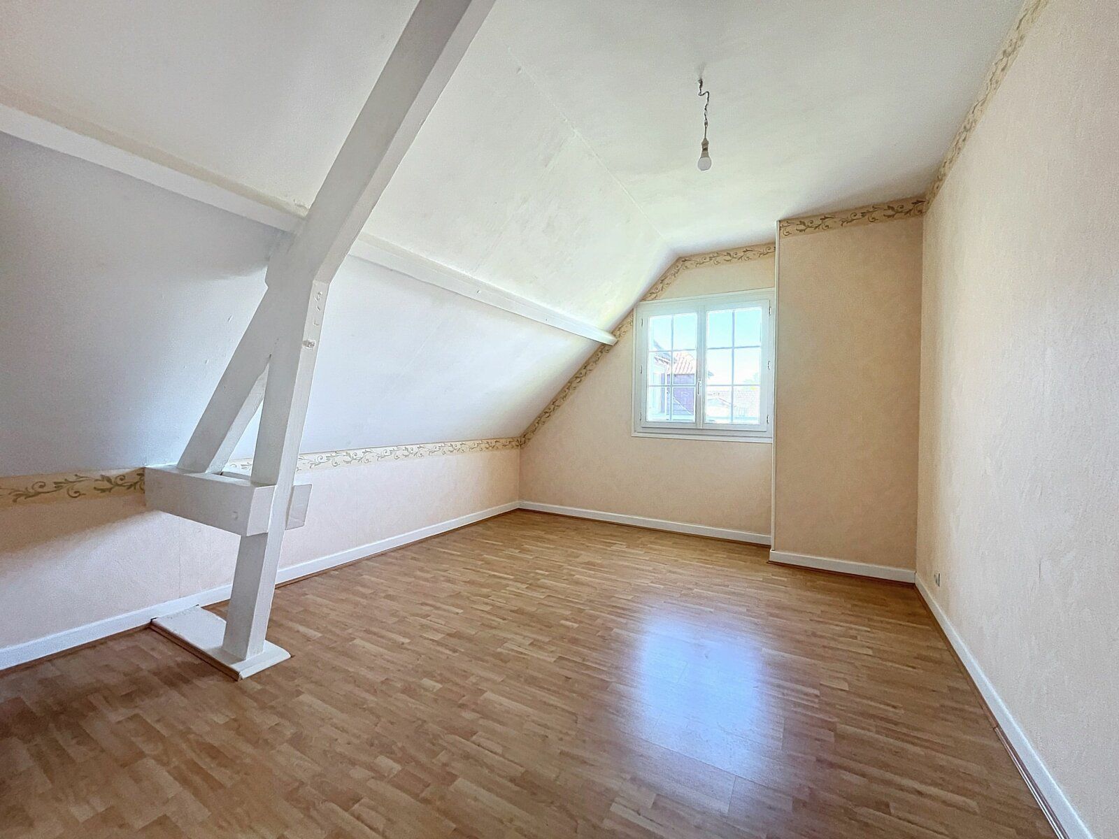 Maison à vendre 5 m2 à Saint-Pantaléon-de-Larche vignette-11