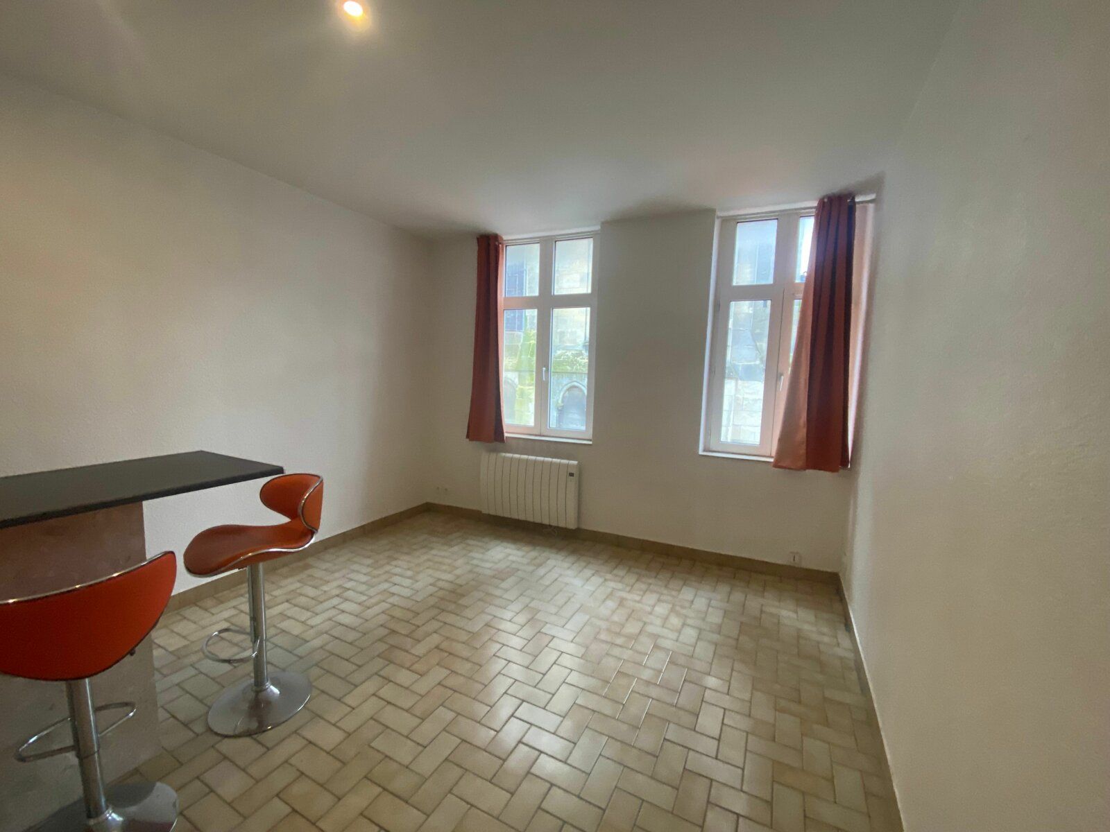 Appartement à louer 1 m2 à Arras vignette-3