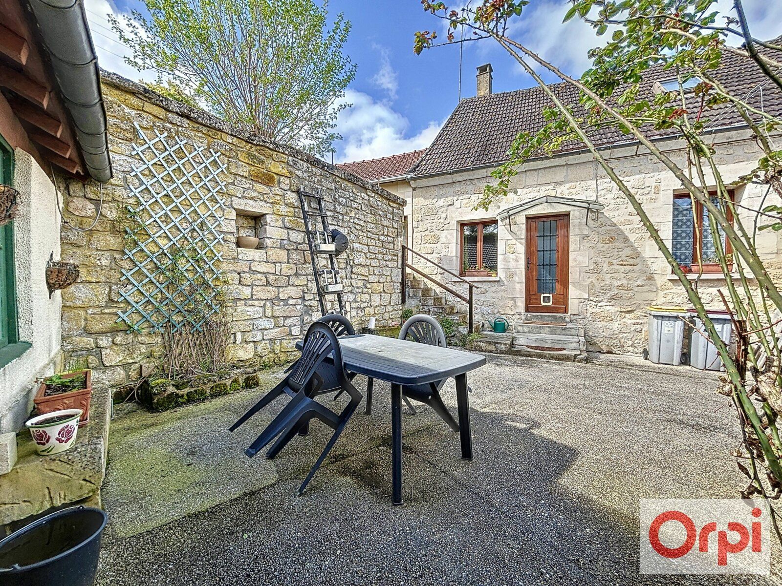 Maison à vendre 4 m2 à Précy-sur-Oise vignette-2