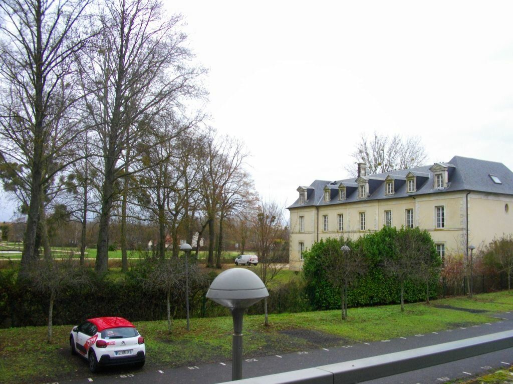 Appartement à louer 2 48.3m2 à Bourges vignette-12