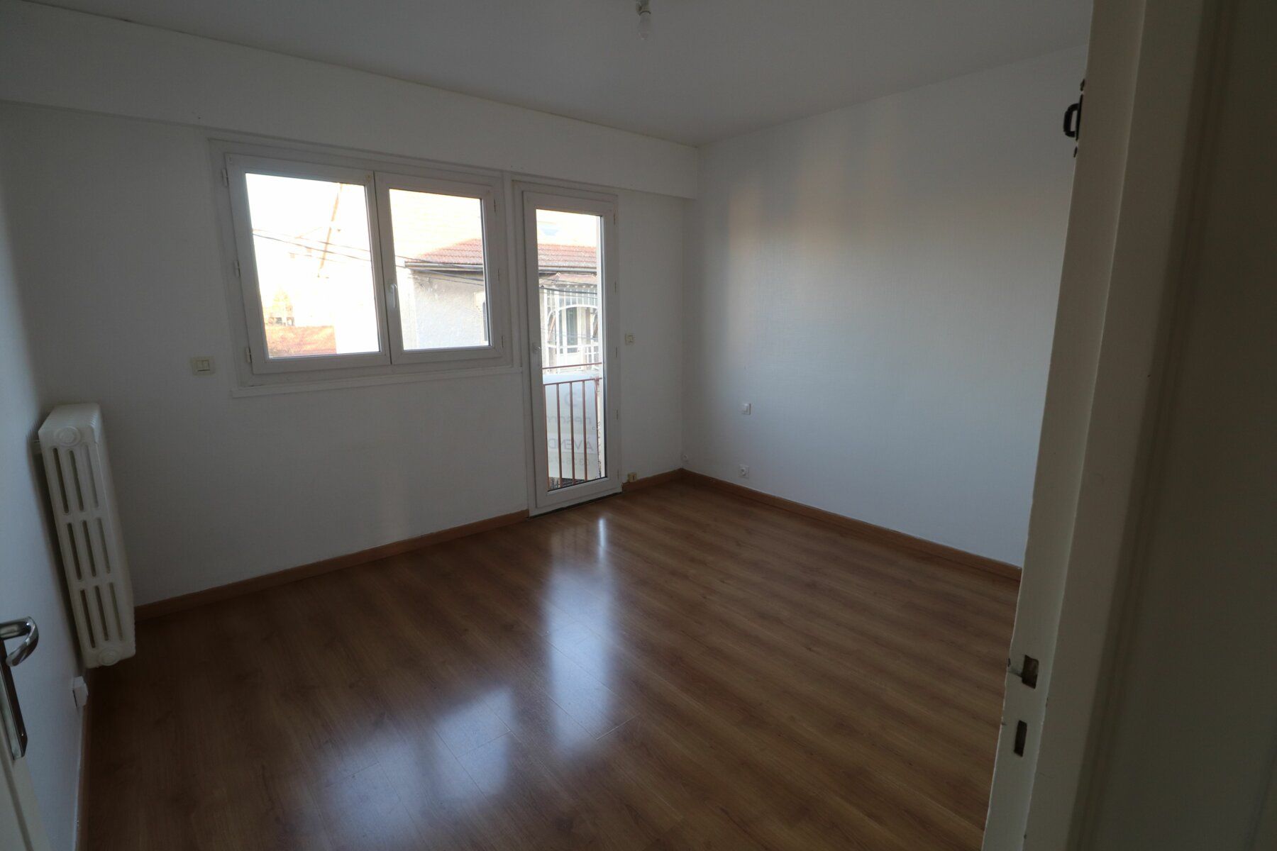 Appartement à vendre 5 105.96m2 à Reims vignette-5