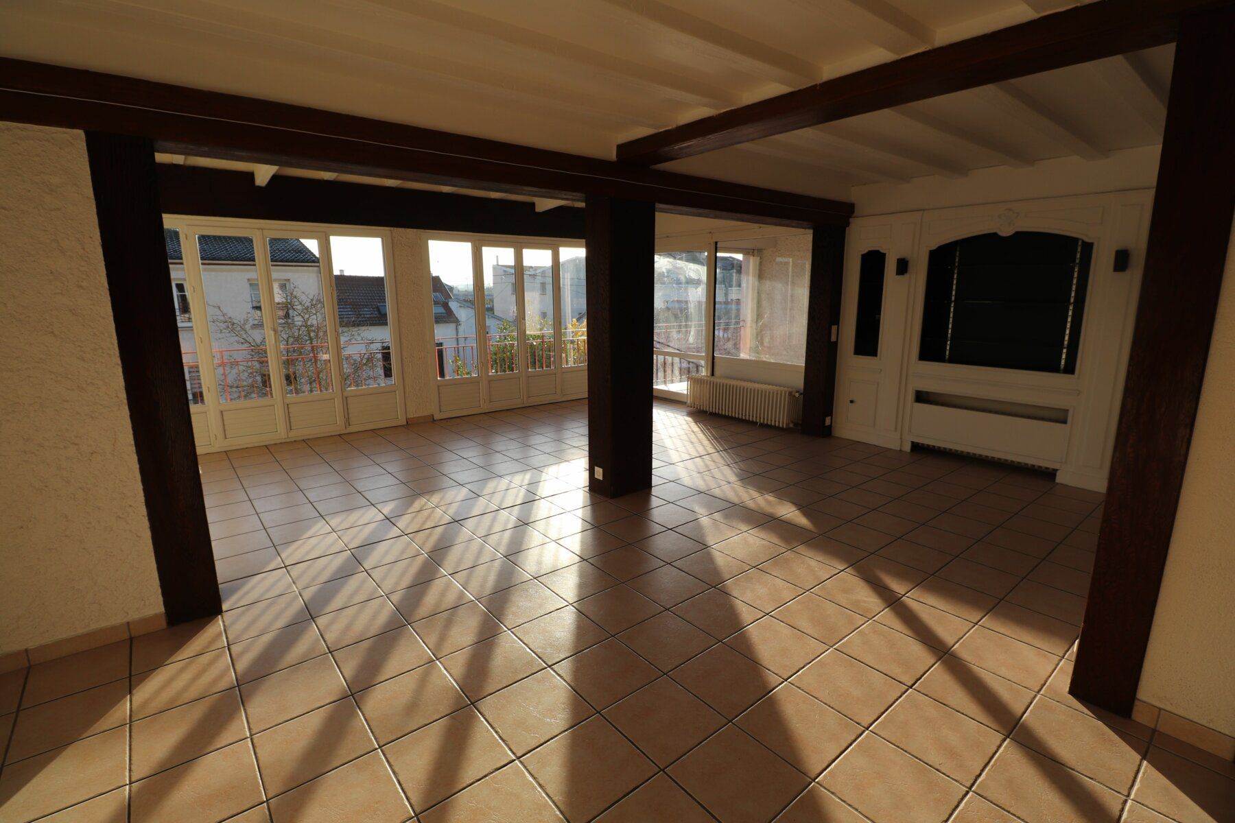 Appartement à vendre 5 105.96m2 à Reims vignette-4
