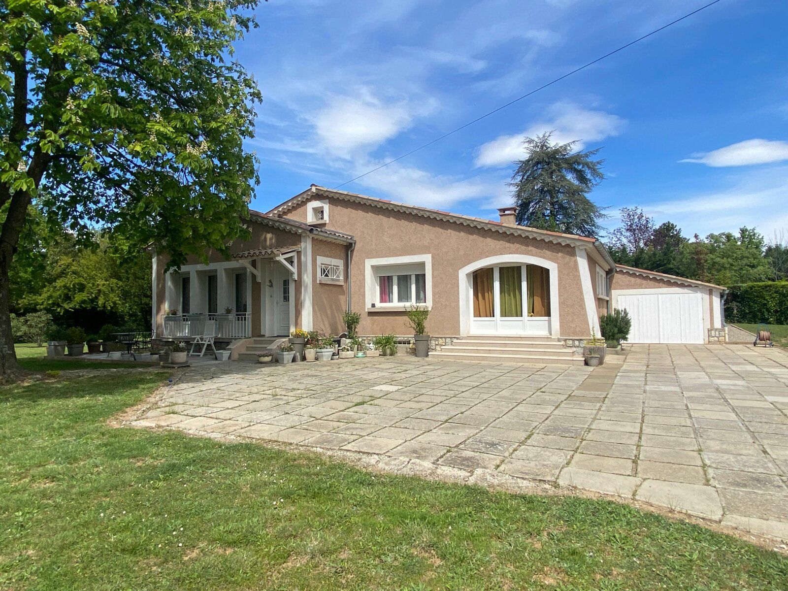 Maison à vendre 4 m2 à Château-Arnoux-Saint-Auban vignette-1