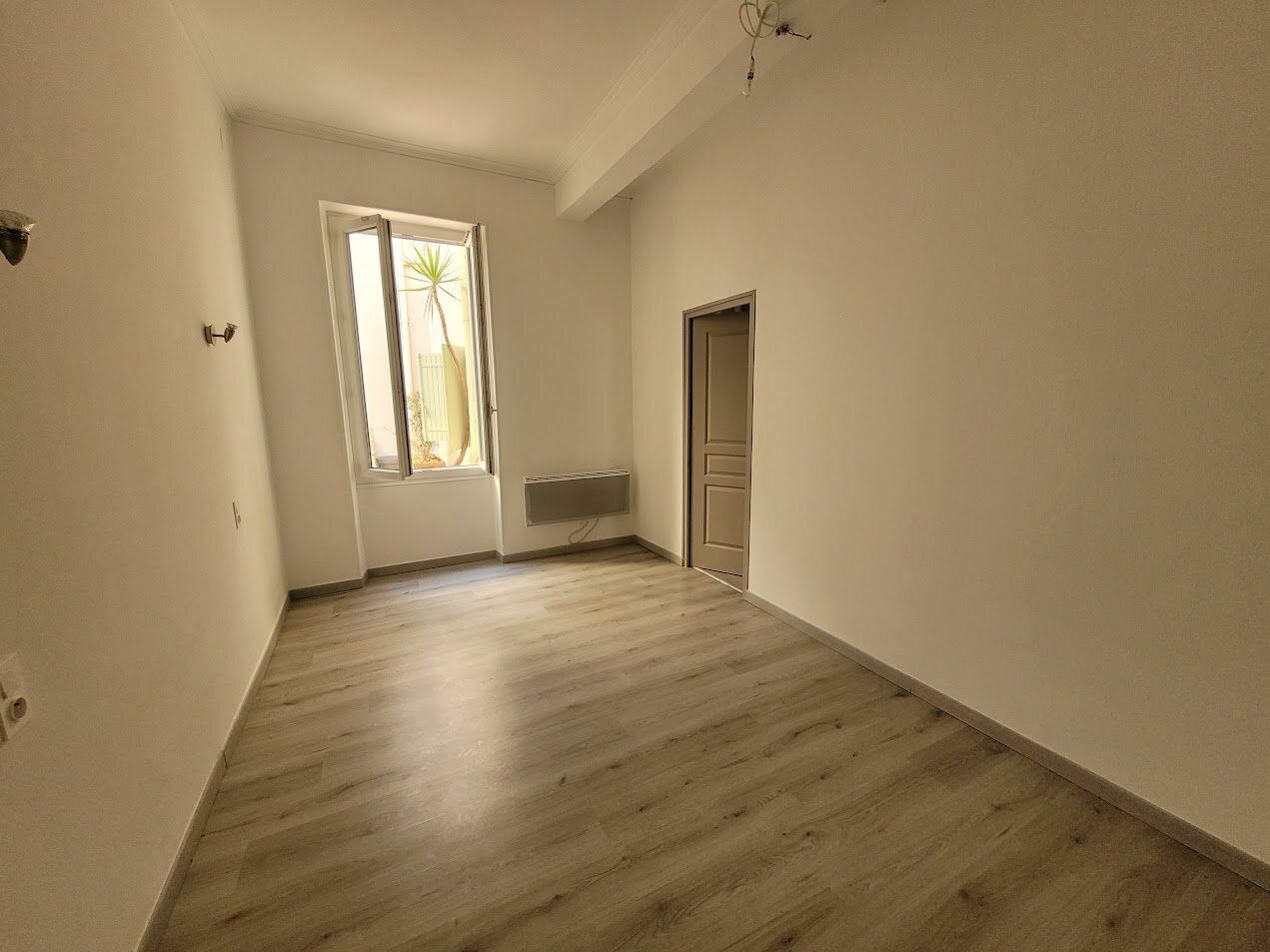 Appartement à vendre 4 111m2 à Avignon vignette-7