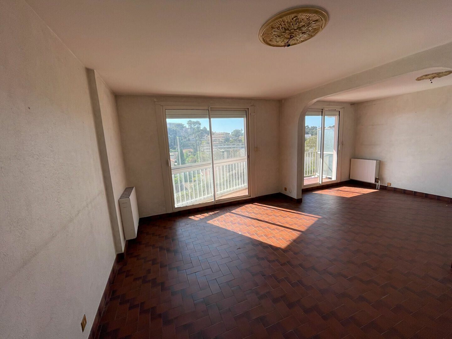 Appartement à vendre 3 73m2 à Toulon vignette-2