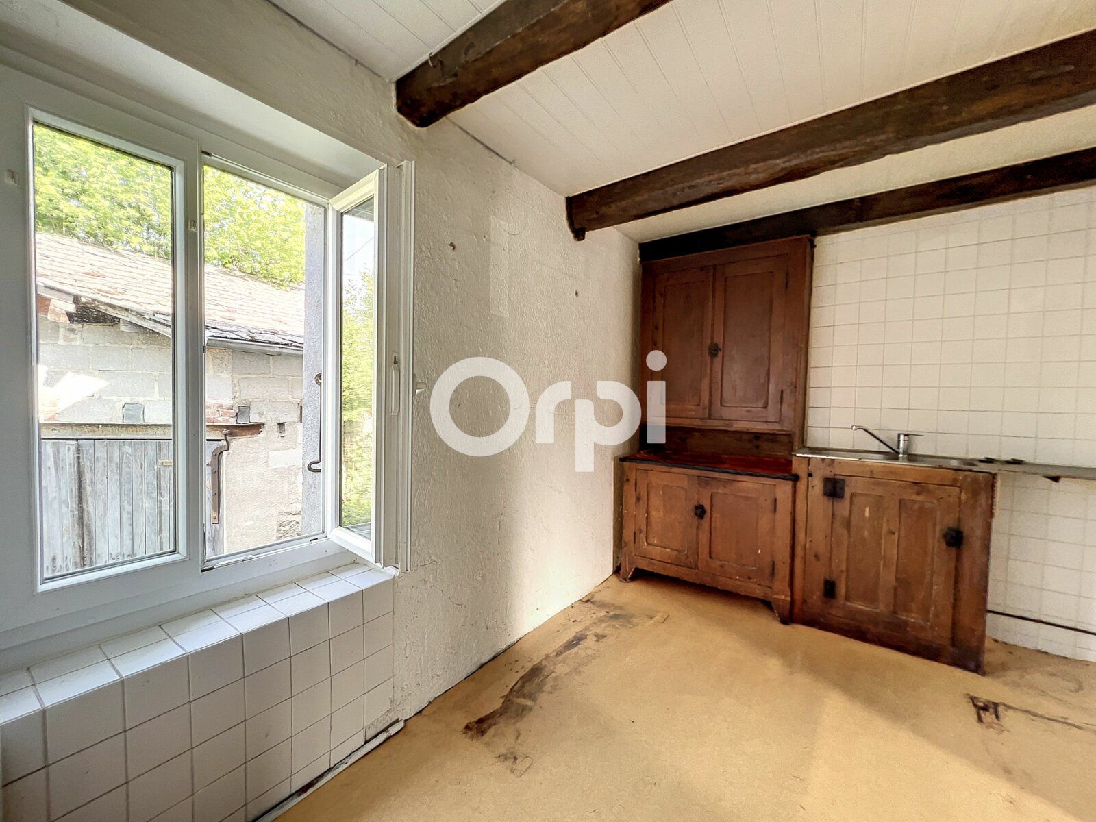 Maison à vendre 4 m2 à Saint-Gervais-d'Auvergne vignette-4