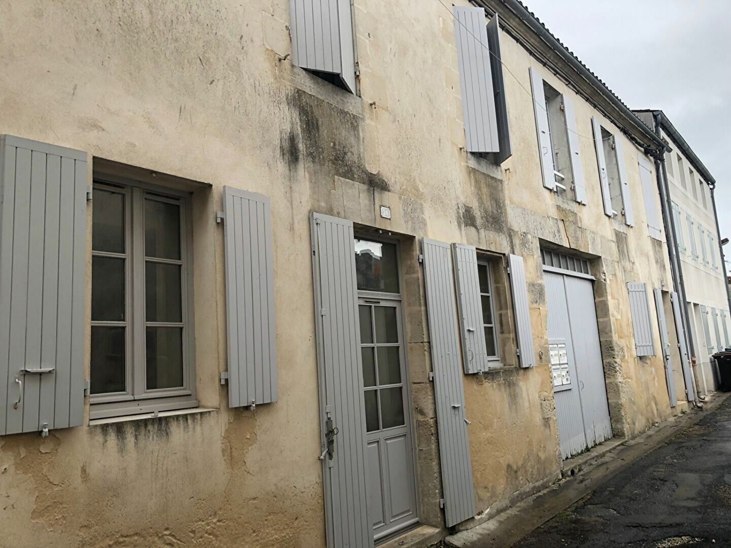 Maison à louer 4 m2 à Pont-l'Abbé-d'Arnoult vignette-3
