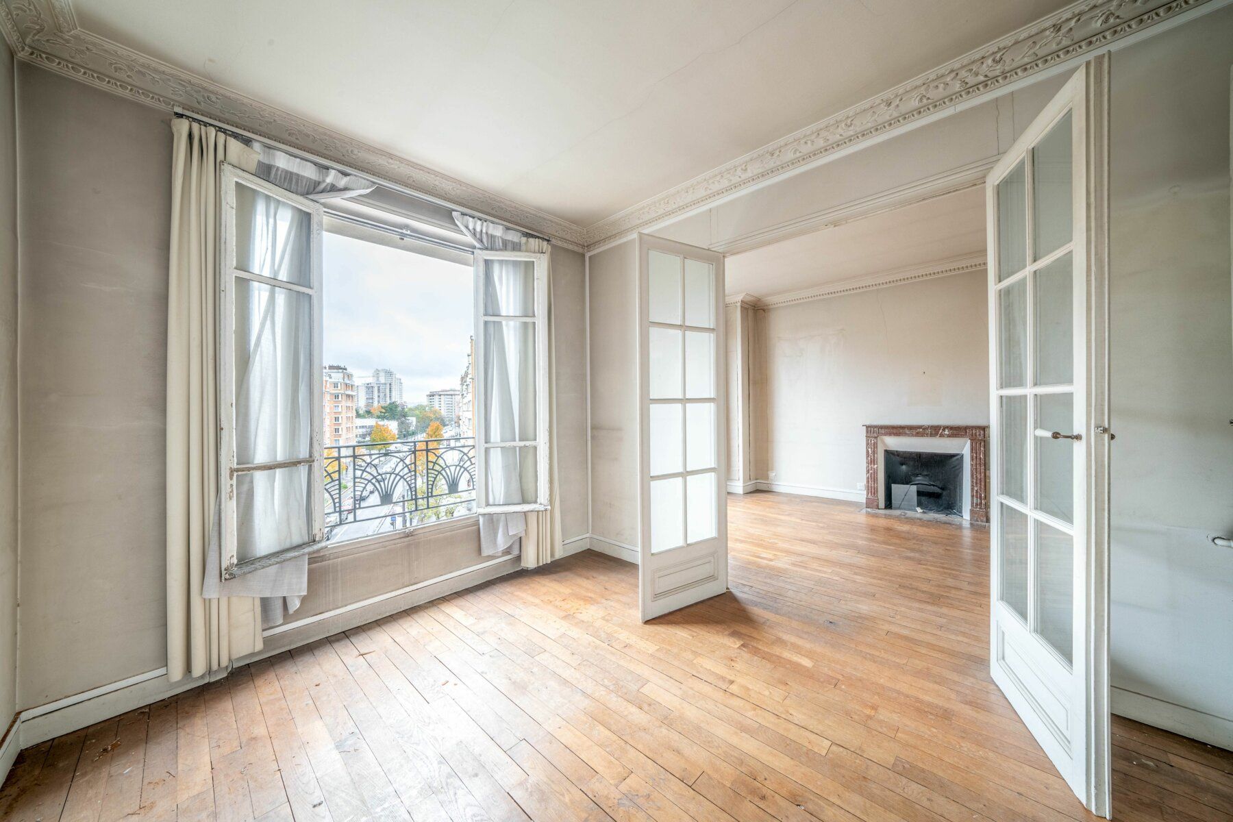 Appartement à vendre 2 65m2 à Paris 14 vignette-1