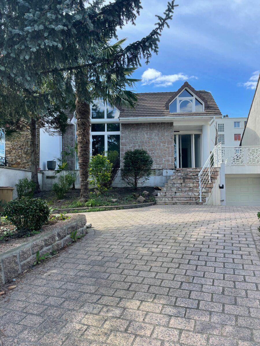 Maison à vendre 4 150.23m2 à Le Perreux-sur-Marne vignette-1