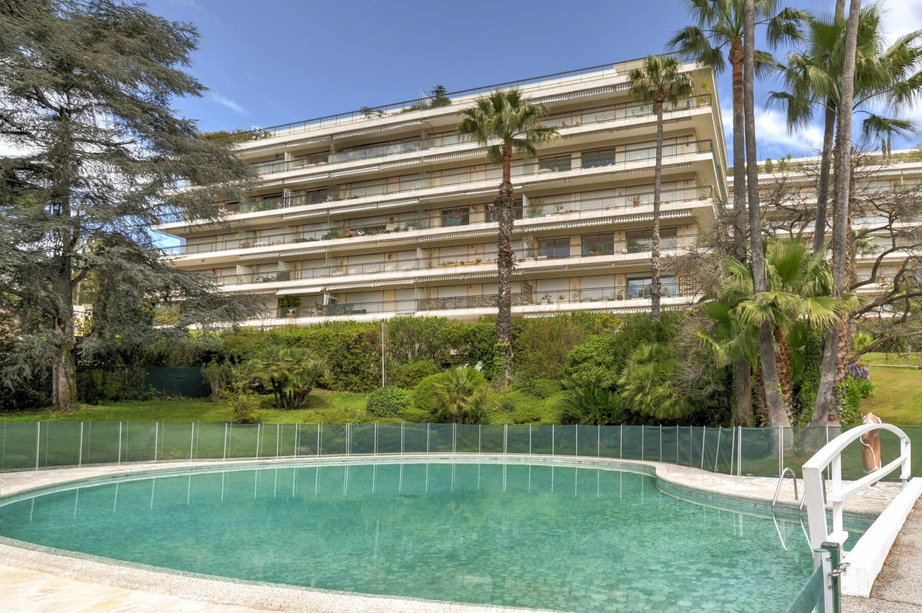 Appartement à vendre 2 64.73m2 à Cannes vignette-6