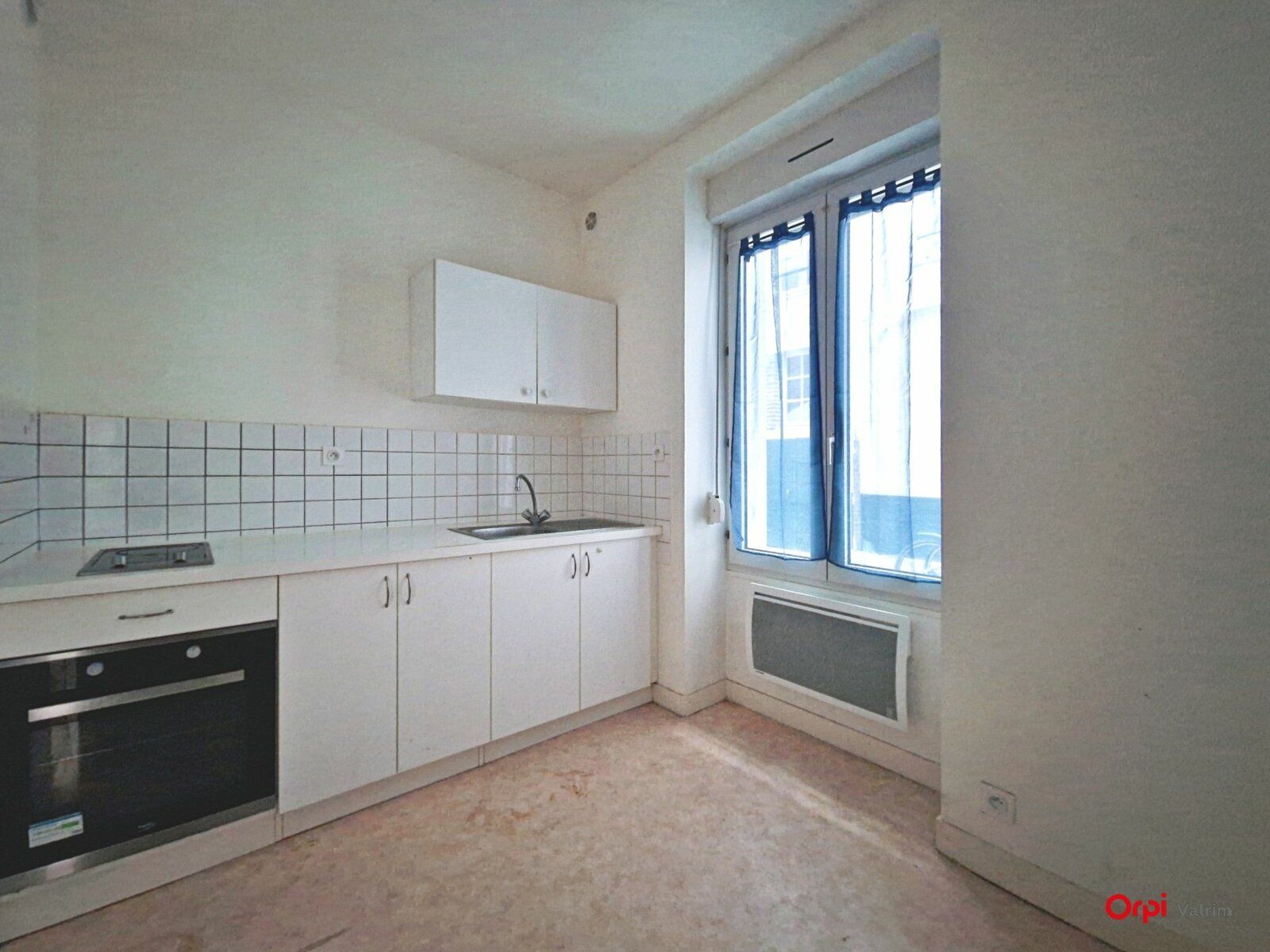 Appartement à louer 3 m2 à Montargis vignette-3