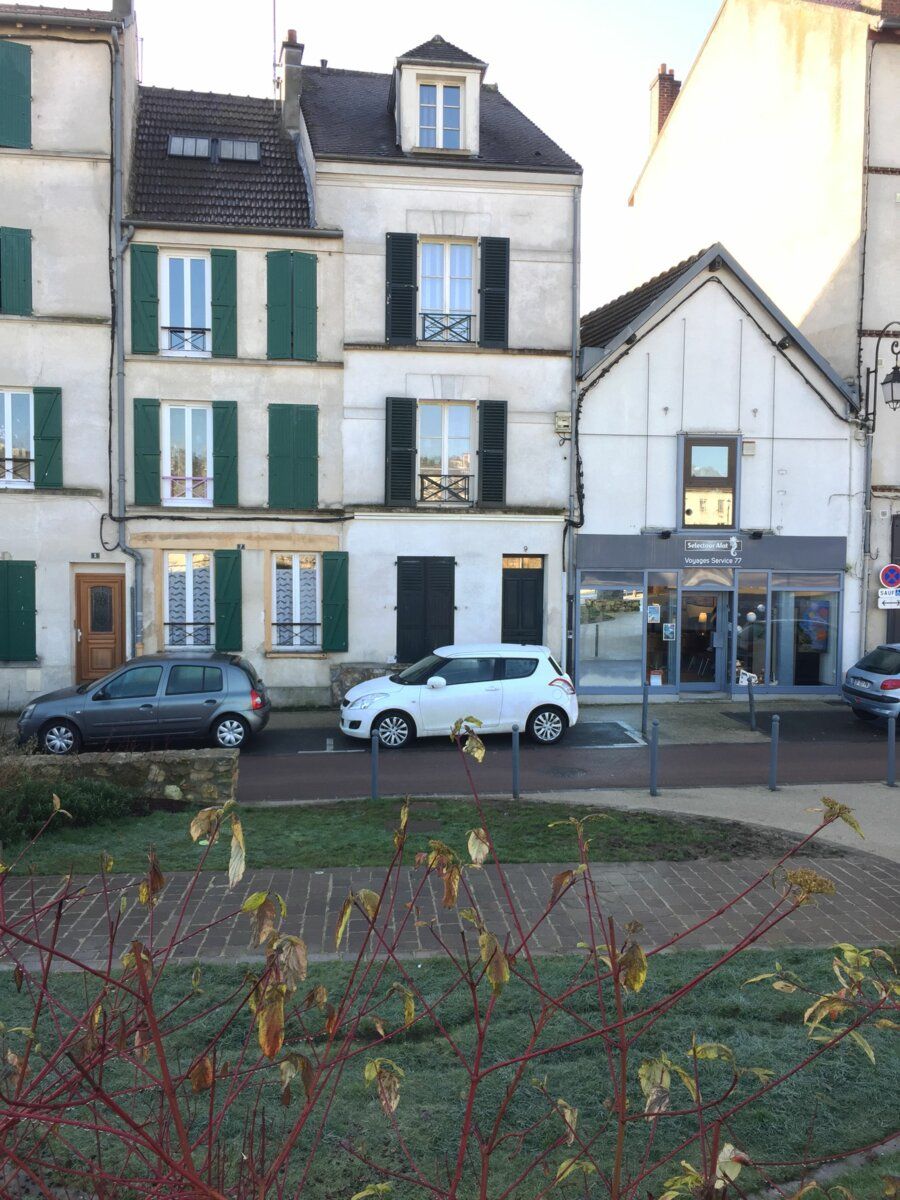 Appartement à louer 2 31.57m2 à Lagny-sur-Marne vignette-1