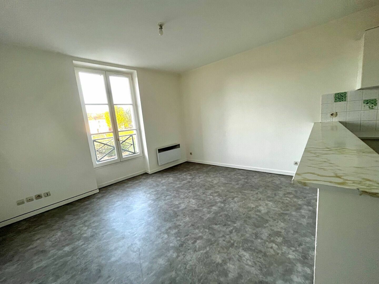 Appartement à louer 2 31.57m2 à Lagny-sur-Marne vignette-4