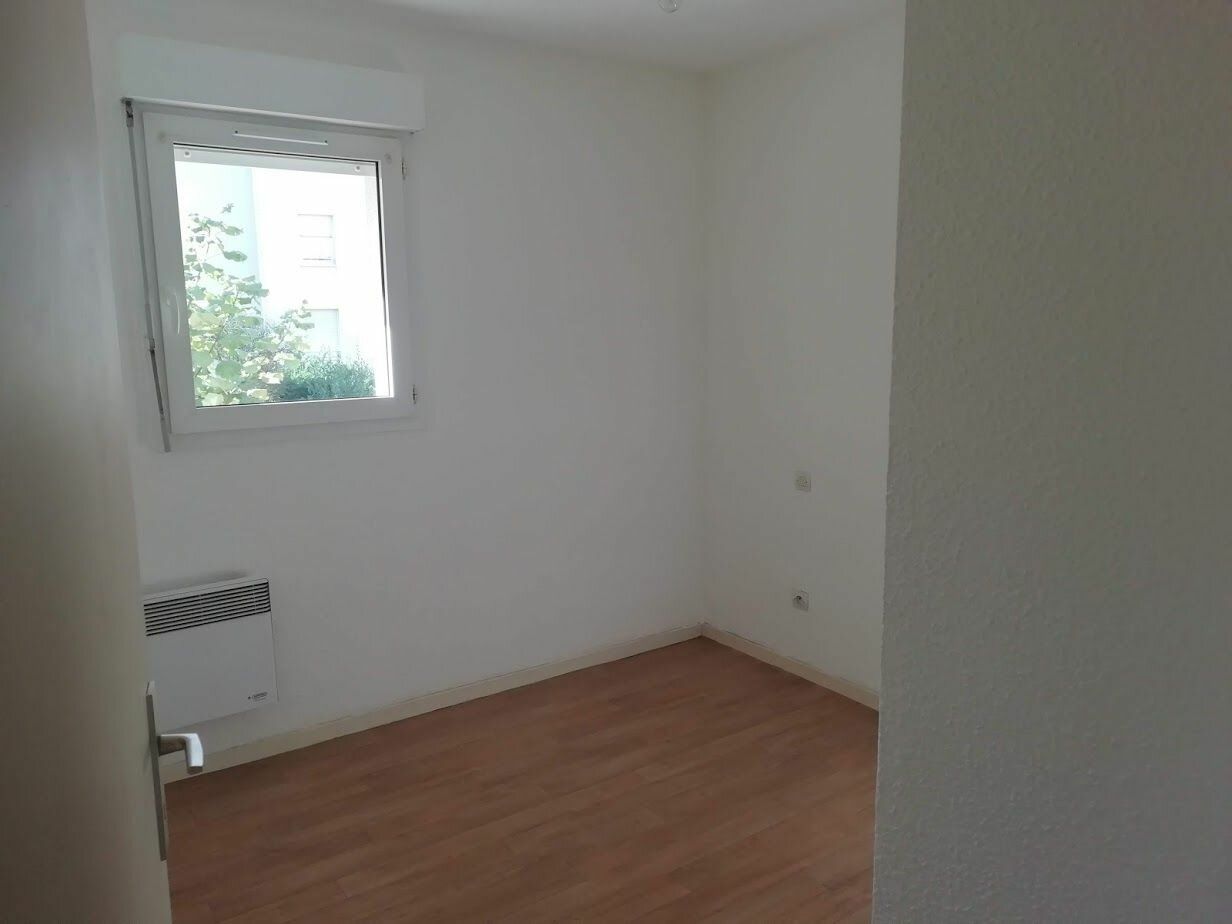 Appartement à vendre 1 31.5m2 à Mont-de-Marsan vignette-4